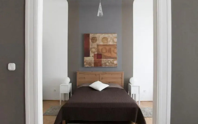 Modernized Condo for 6ppl CENTER