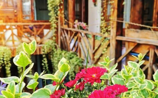 Hualou Zhilian Hostel