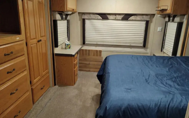 Vigilante Inn Covered Wagon
