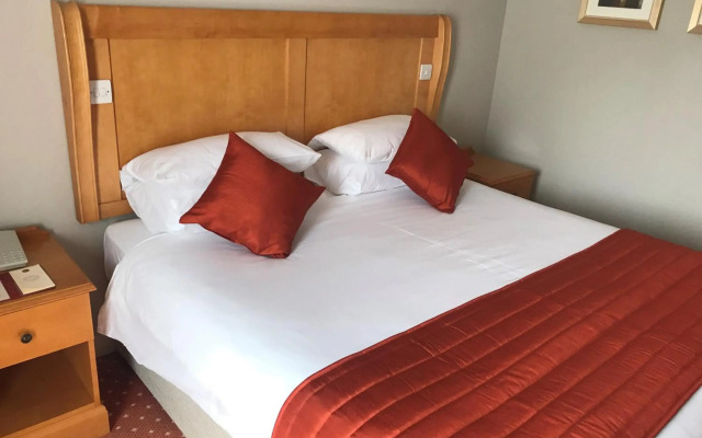 Lakeside International Hotel
