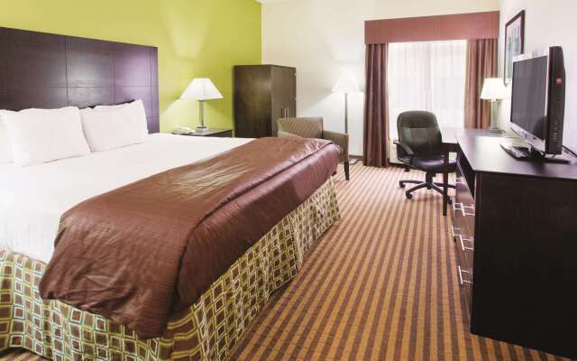 La Quinta Inn & Suites by Wyndham Columbus - Grove City