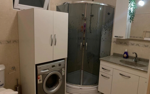 Central and Convenient Flat in Sisli