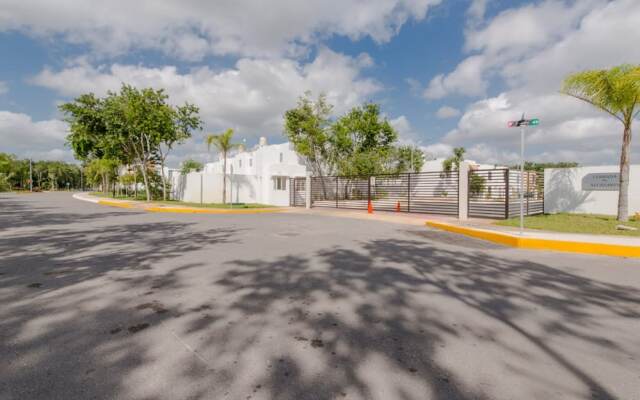 Dream House with Hot Tub