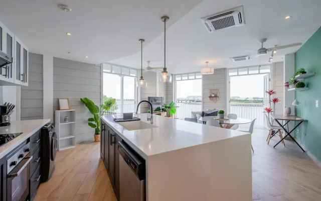 w Fantastic 1BR w Modern Balcony in Panama