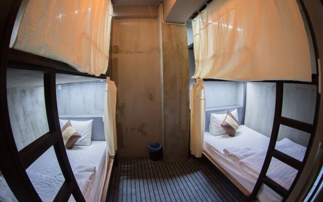 The Lodge Yangon Hostel