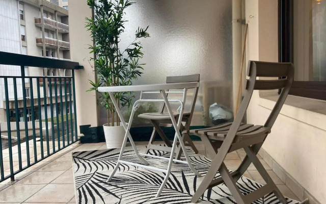 LE LYS D'OR - cosy et proche lac, balcon terrasse