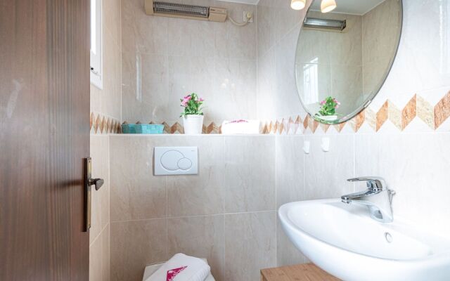Charming Holiday Home in Empuriabrava With Pool