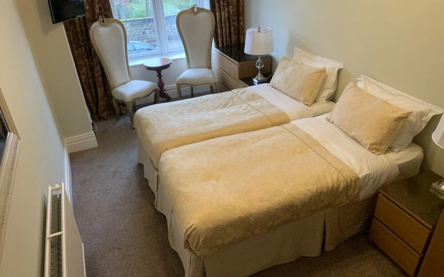 Entire Seaside Home, Sleeps 8, All En-suite Rooms