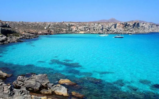 Sicilia Tra Cielo E Mare