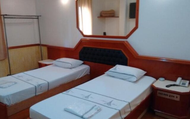 Hotel Paris