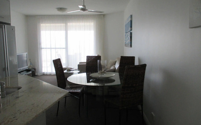 Tingeera Beachfront Apartments