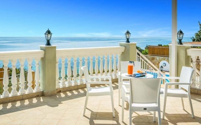 Villa Azure