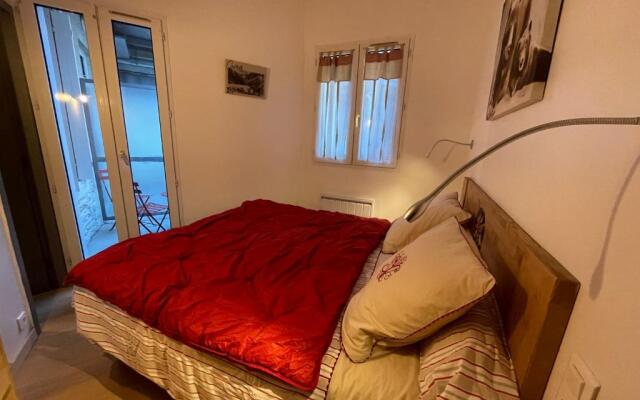 T2 30m2 plein centre, lit fait, linge fourni, WIFI