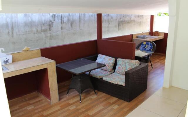 Farida Apartments