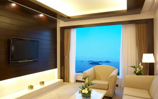 Harbourview Hotel & Resort