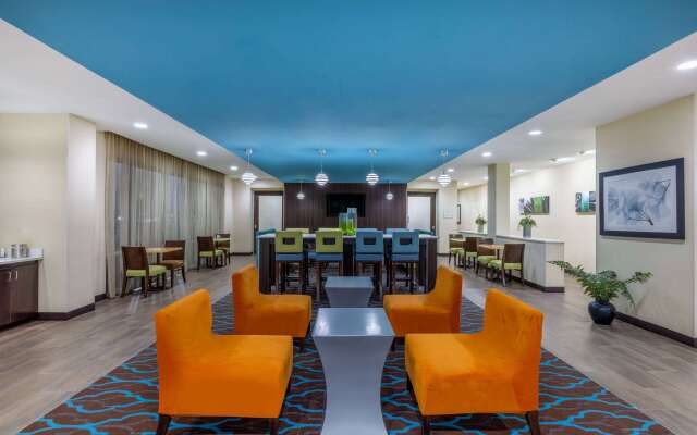 La Quinta Inn & Suites by Wyndham Artesia