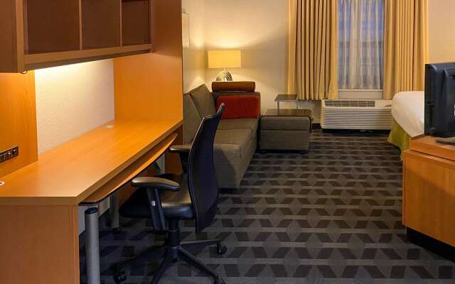 MainStay Suites Middleburg Heights Cleveland Airport