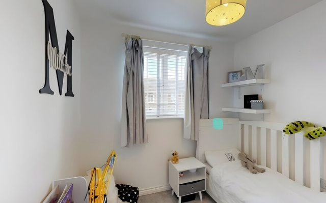 Pet Friendly - Parking - 3 Bedrooms - 6 Guests