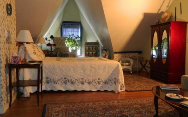 Village Victorian Bed and Breakfast
