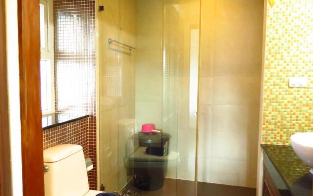 6-39 - 2 Bdr Condo With Balcony and Shared Pool