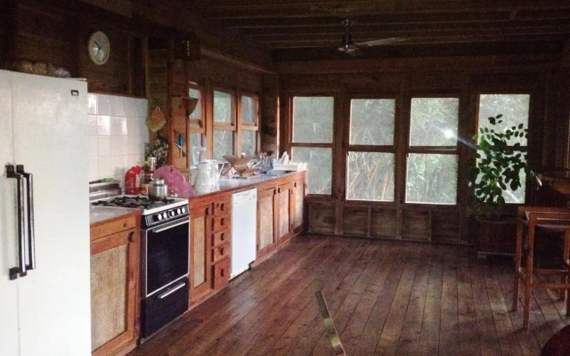 Roatan Bed & Breakfast Apartments