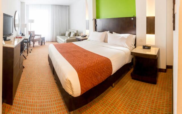 Holiday Inn Bogota Airport by IHG