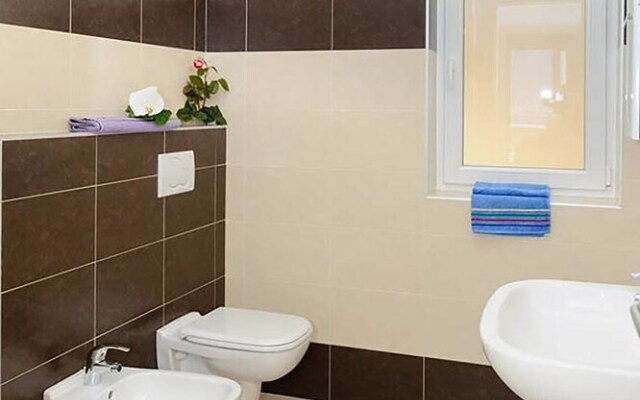 Family Apartment Overlooking Lake Como