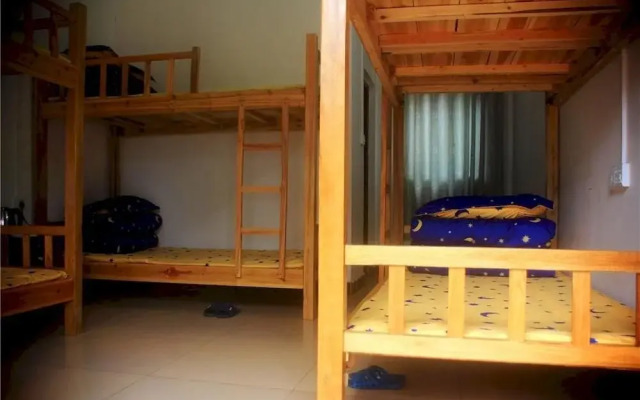 Weizhou Island Chujian Hostel