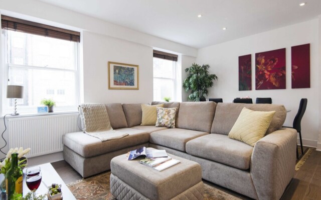 Stunning  Queensway Apartment - SGS