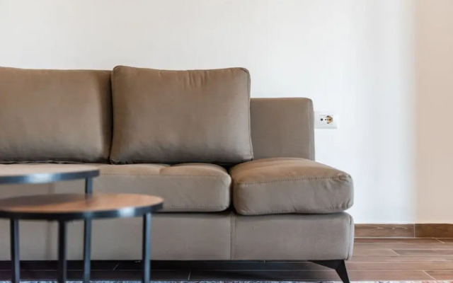 Hillside Apartment Gjirokast r 2