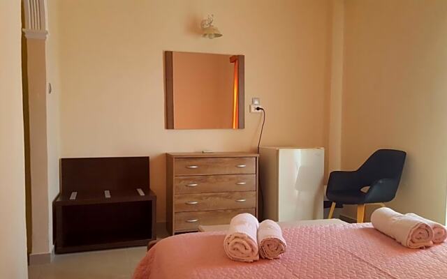 Paleo Inn Hotel