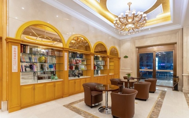 Vienna International South Railway Station – Lobby – Hangzhou