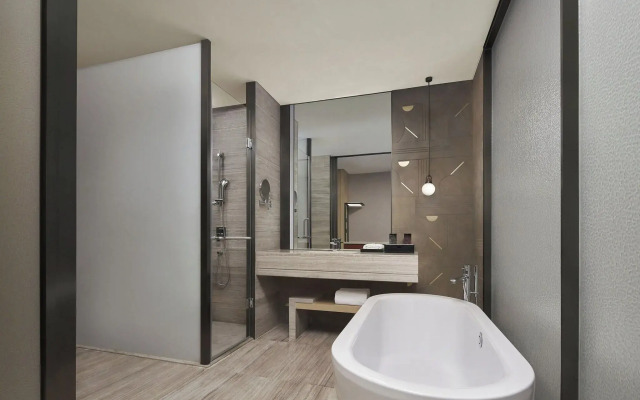 Four Points by Sheraton Guiyang, Huaxi