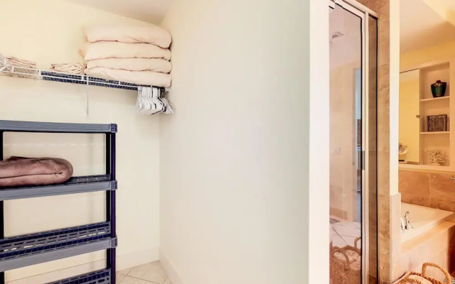 Sapphire Condominiums