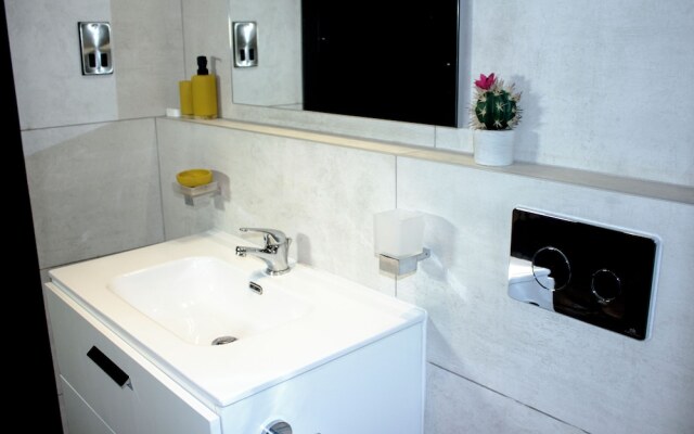 Fantastic Luxury Gem 5 Location Pool Gym