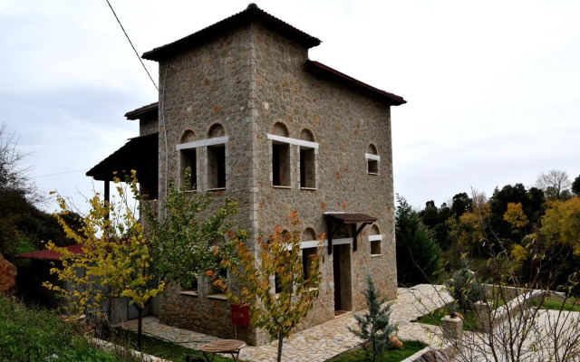 Trikalon Muses Art Suites