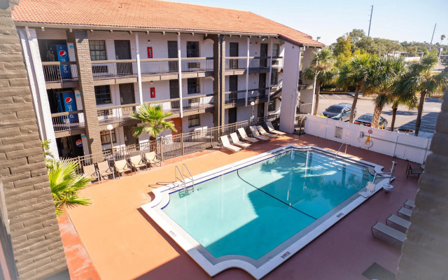 Rodeway Inn Near Ybor City - Casino