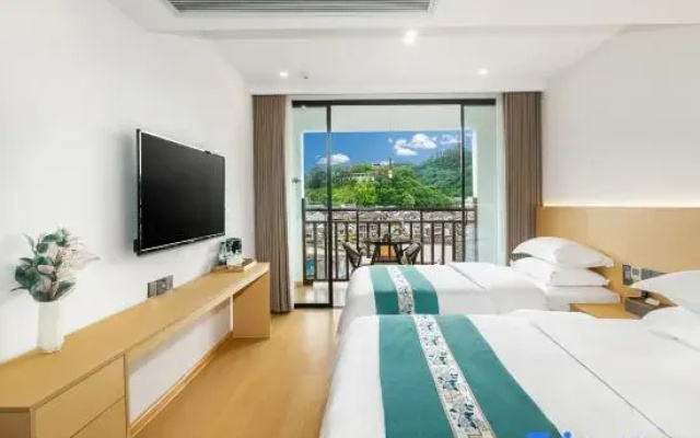 Phoenix Ancient View Homestay