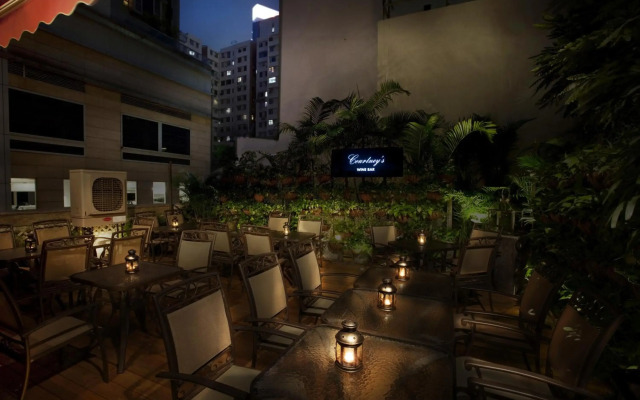 Xi Hotel