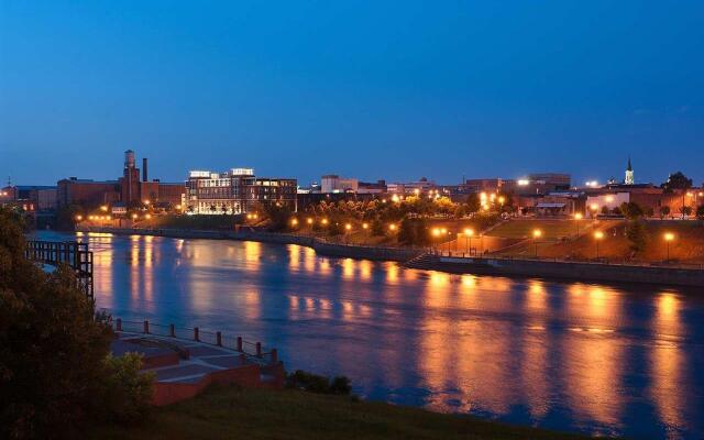 Hampton Inn Columbus-North