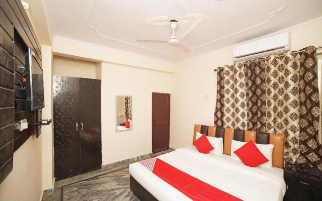 Hotel Mohan Palace by OYO Rooms