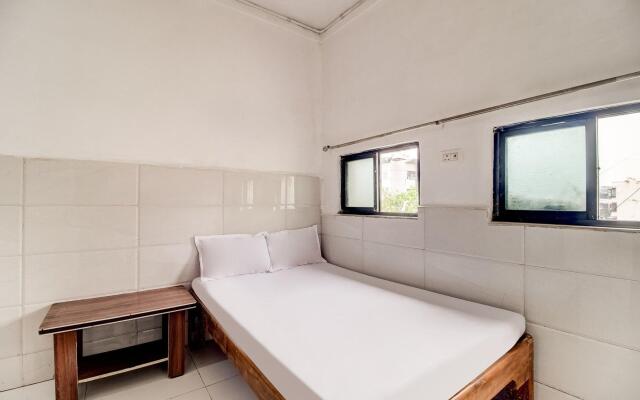 SPOT ON 47942 Sargam Lodging And Boarding