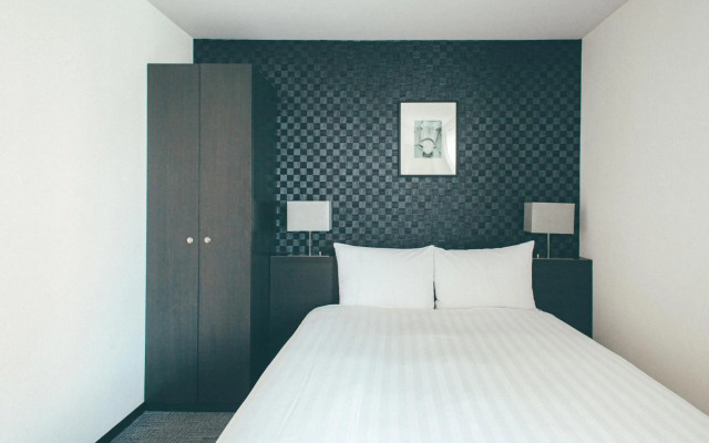 Hamilton Hotel Black