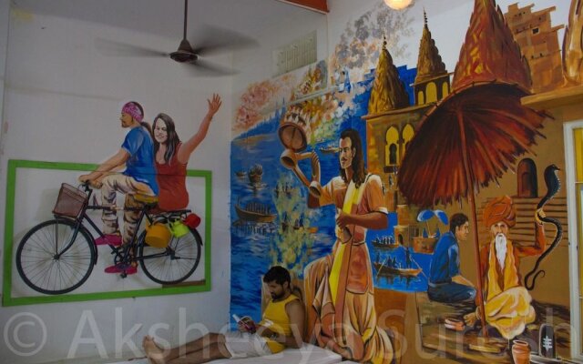 Roadhouse Hostel Varanasi
