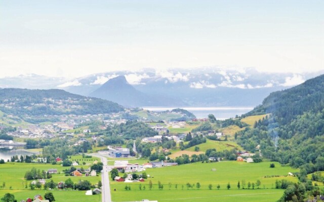 Awesome Apartment in Norheimsund With Wifi