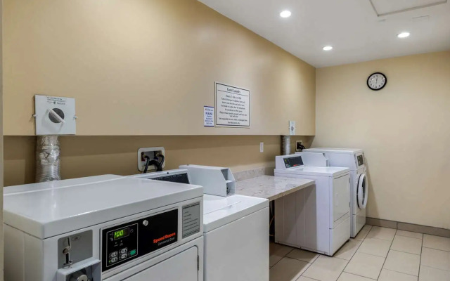 Best Western Plus South Coast Inn