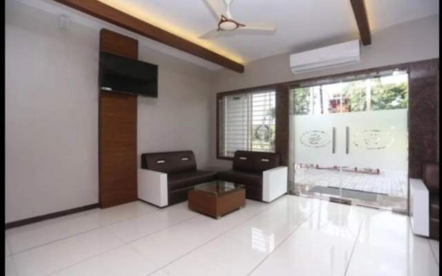 OYO 19312 Hotel Shiv Shakti