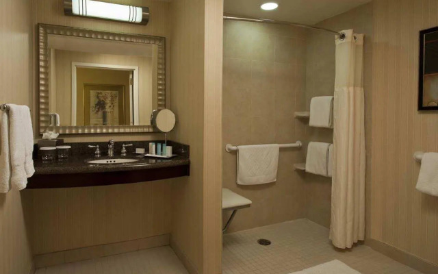 DoubleTree by Hilton Newark Penn Station