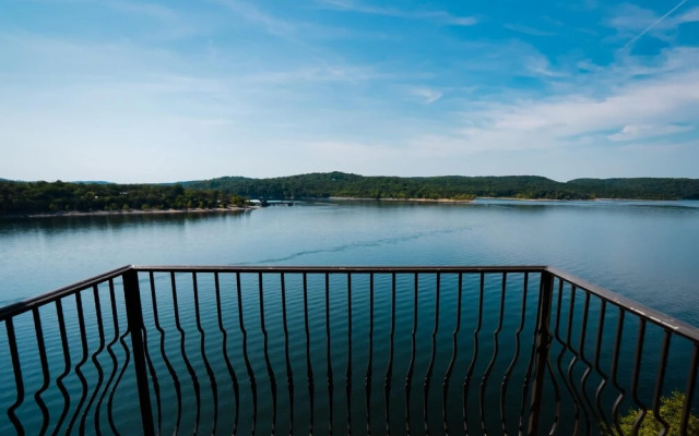 1 Bedroom Lake View Villa - Unit 306