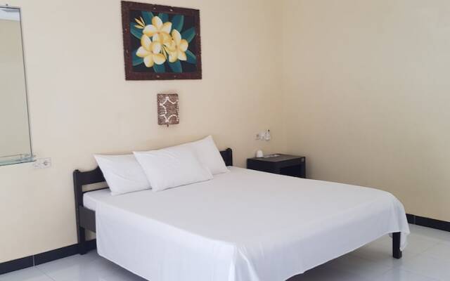 Segara Beach Inn